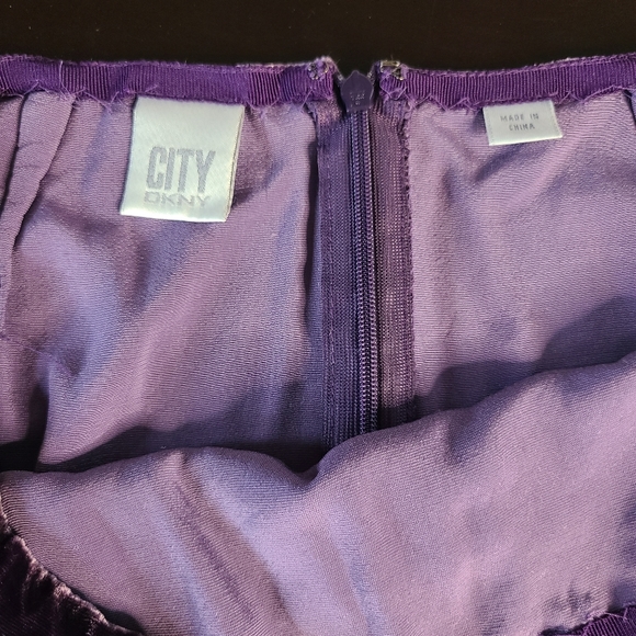 Vintage DKNY silk velvet midi skirt - Picture 2 of 6